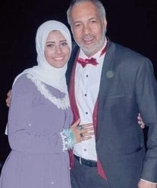 نور عادل عمار بكالوريوس اقتصاد وعلوم سياسيه بتقدير جيد جدا