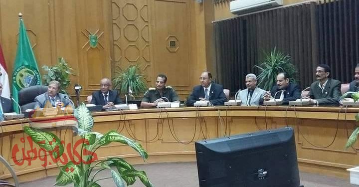رجل صدق ما عاهد الله عليه وأوفي لشعبه بمنتهي الصدق والأمانة،، رئيسي وافتخر