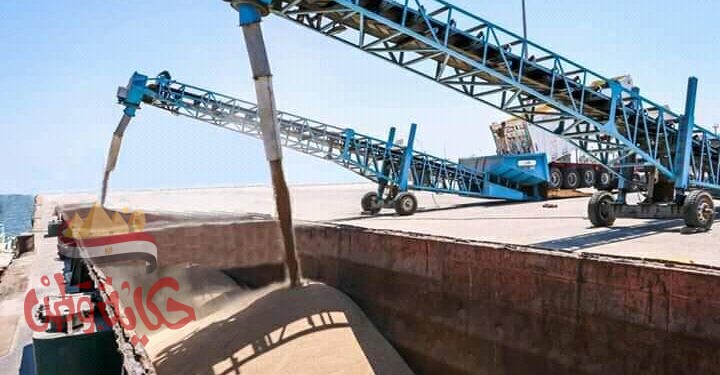 نقل 2075 طن قمح من ميناء دمياط الى صوامع امبابة ليصل إجمالى 20 يوم 5475 طن قمح