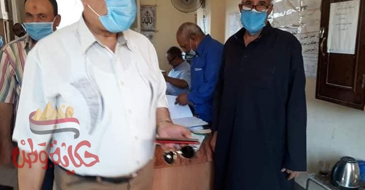 وكيل الوزارة المحاسب على الصناديلي رئيس مجلس مدينه بلبيس في زيارة تفقدية للوحده المحليه بانشاص الرمل بالشرقية