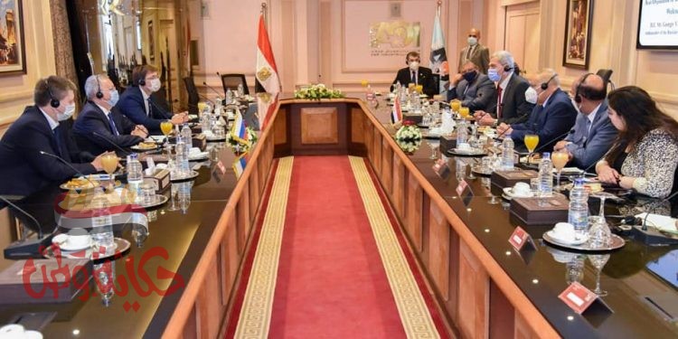 العربية للتصنيع تستقبل سفير روسيا ومباحثات “التراس” و “بوريسينكو” لإنتاج اللقاح الروسي «سبوتنيك 5» لعلاج فيروس كورونا