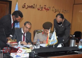 وزير التعليم العالى والبحث العلمى : ضرورة إعداد برنامج تدريبى فى مجال قطاع البترول بالتعاون مع الجامعات التكنولوجية