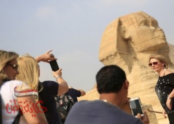 سفير مصر لدى روسيا .. مئات الآلاف من الروس يسعون للسفر لمصر بغرض السياحة
