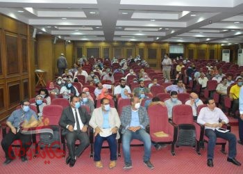 جامعة الفيوم: اجتماع لمتابعة خطة الاعتماد والجودة بكلية الطب