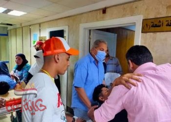 وكيل وزارة الصحة بمطروح يستقبل حادث الملاهي بمطروح بمستشفى مطروح العام