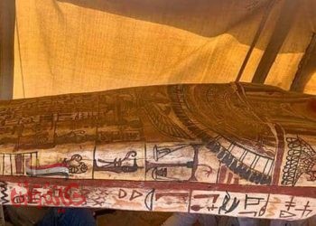 وصل عدد التوابيت المكتشفة إلى 27 تابوتا مغلقا بعد اكتشاف بئر عميق بمنطقة سقارة وهذا ما كان داخله