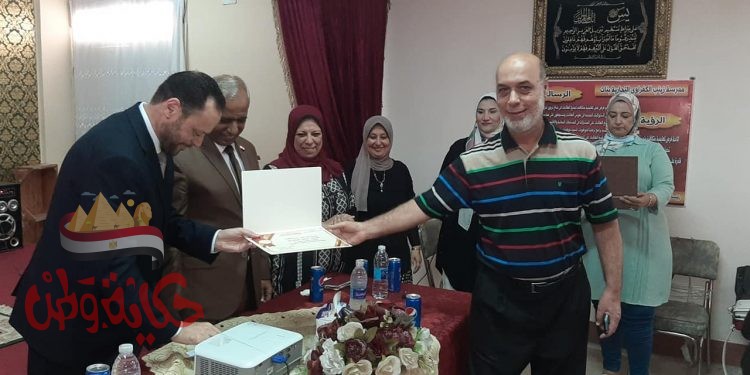 حفل تكريم أوائل طالبات مدرسة زينب الكفراوي التجارية بنات ببورسعيد برعاية نور موتورز