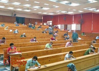 عباقرة جامعة طنطا يؤدون الاختبارات