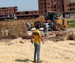 ” ممدوح غراب “يأمر بإزاله حاوية معدنية وتجهيزات لإقامه كافية بالمخالفه على الأرض الزراعية بطريق الرملية بمدينة الزقازيق