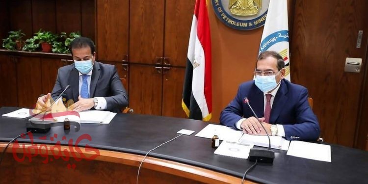 عبد الغفار: يؤكد على ضرورة إعداد برنامج تدريبى فى مجال قطاع البترول بالتعاون مع الجامعات التكنولوجية