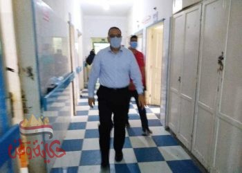 ممدوح غراب ” يُفاجيء مستشفى أبو حماد المركزي ويُحيل 205 طبيب وصيدلي وأخصائي وفني وتمريض وعامل للتحقيق
