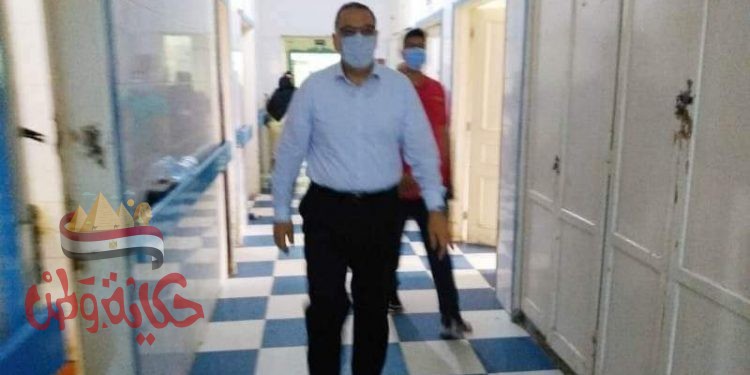 ممدوح غراب ” يُفاجيء مستشفى أبو حماد المركزي ويُحيل 205 طبيب وصيدلي وأخصائي وفني وتمريض وعامل للتحقيق