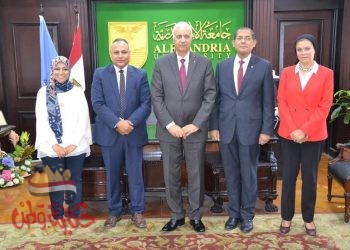 محمودصقر ” ورئيس جامعة الإسكندرية يوقعان عقد اتفاق إنشاء لجنه قومية للتنمية المستدامة