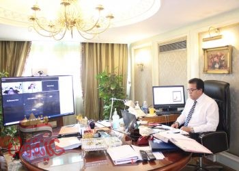 وزير التعليم العالى والبحث العلمى يرأس اجتماع مجلس إدارة المركز القومى للبحوث