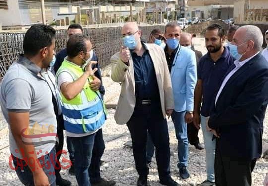 غنيم يتفقد الأعمال الجارية تنفيذها بمشروع إنشاء كوبري أعلى مزلقان المديرية ببنى سويف