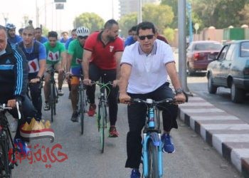 وزير الرياضة ومحافظ أسيوط يقودان ماراثون للدراجات بشوارع أسيوط