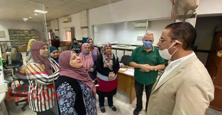 الأنصاري” يقدم الشكر للموظفين على جهودهم في استقبال ملفات التصالح 