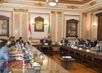 اجتماع مجلس إدارة المنطقة الاستثمارية لجامعة القاهرة