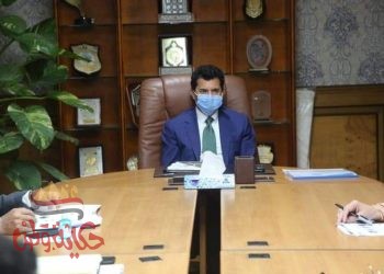 صبحى ” يعقد إجتماع بفريق عمل دعم المبادرات الشبابية ” إيدك معانا ً .