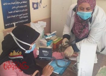 دكتورة هبه عاطف تتابع العمل بمبادرة الإمراض المزمنة بعيادة ابشواي الشاملة للتامين الصحي