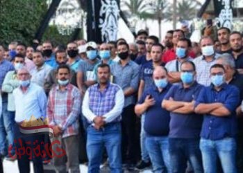 الآلاف يشهدون دفن جثمان رجل الأعمال الراحل محمد فريد خميس