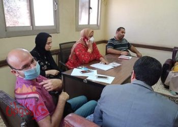 رجائى _ تجتمع بالأطباء البشريين والمراقبين الصحيين  بأبشواى