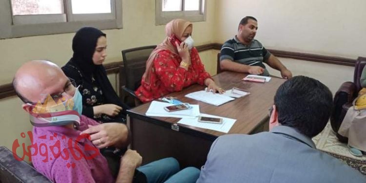 رجائى _ تجتمع بالأطباء البشريين والمراقبين الصحيين  بأبشواى