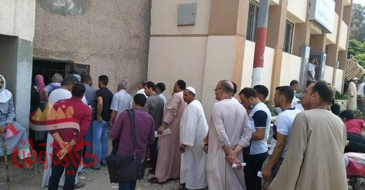 إقبال المواطنين وازدحام شديد على طلبات التصالح اليوم بالمحموية