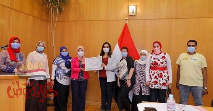 عوض تكرم نائب رئيس الوحدة المحلية لمدينة دمياط ومدير إدارة السياحة بالديوان العام