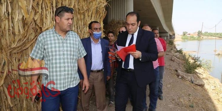 نائب محافظ المنوفية يتفقد عدد من القري والعزب المتضررة من إرتفاع منسوب مياه النيل