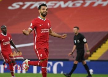 ثلاثية صلاح تقود ليفربول للفوز على ليدز في الدوري الإنجليزي الممتاز