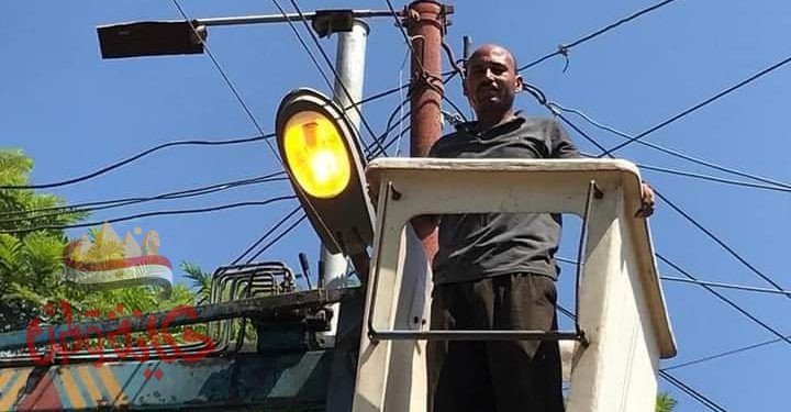 الزغد” يؤكد علي صيانة كشافات الإنارة بمدينة الدلنجات