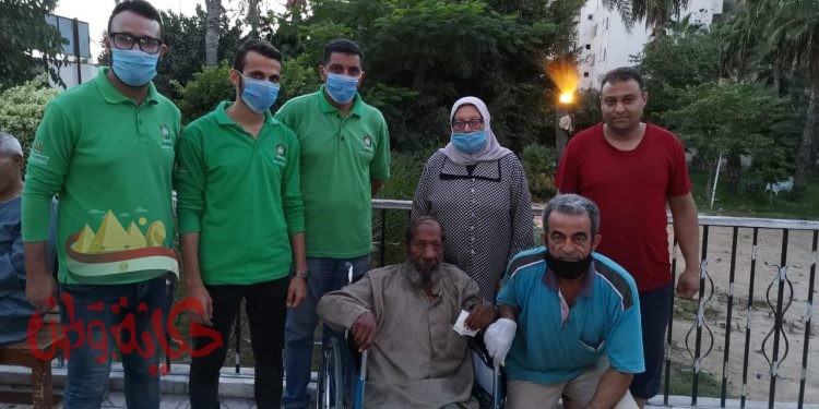 وزيرة التضامن الاجتماعي توجه فريق أطفال وكبار بلا مأوي لإنقاذ مسن بالأسكندرية ونقله لدار "الهدايا"