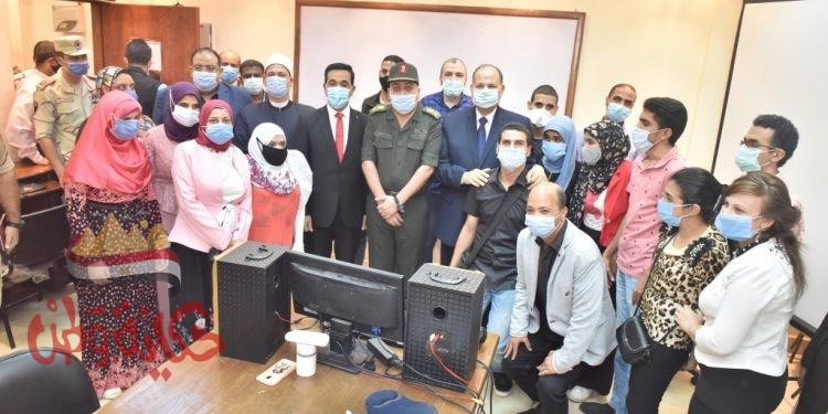 محافظ أسيوط يشهد احتفالية الذكرى الـ 47 لانتصارات اكتوبر المجيدة ويفتتح دورة اساسيات الحاسب الالى للمكفوفين