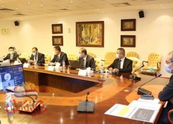 عمرو طلعت” يلتقى وفد شركة هواوى العالمية