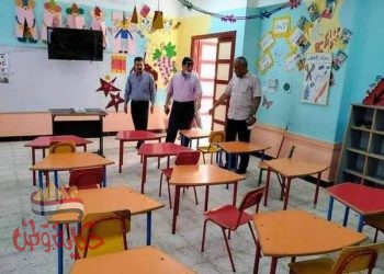 رش وتطهير المدارس بمركز المحمودية إستعداداً للعام الدراسي الجديد .