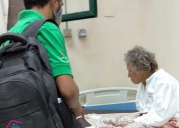 وزيرة التضامن الاجتماعي توجه فريق أطفال وكبار بلا مأوى لإنقاذ سيدة مسنة تقيم بالشارع منذ ٤٠ عاما