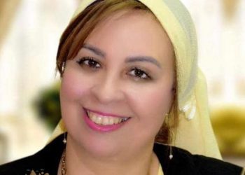 إيناس عثمان أول سيدة تقتحم الاخراج التلفزيوني لمباريات كرة القدم