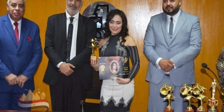 دينا ابو العلا ٠٠ شكرااا مهرجان أوسكار ايجيبت السينمائي على التكريم