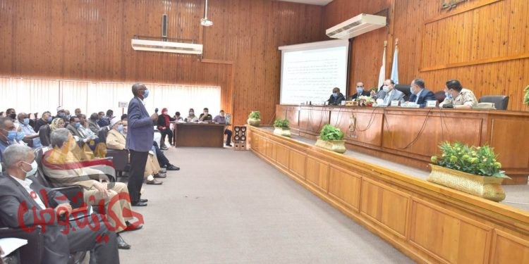 محافظ أسيوط يوافق على اللائحة الأساسية لمركز معلومات شبكات المرافق ويقرر إنشاء “رامب” لذوي الاعاقة بكافة المصالح الحكومية