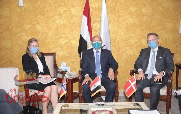 كامل الوزير يعقد اجتماعاً موسعاً مع سفيري الدنمارك والنرويج بالقاهرة لبحث التعاون في مجال النقل البحري
