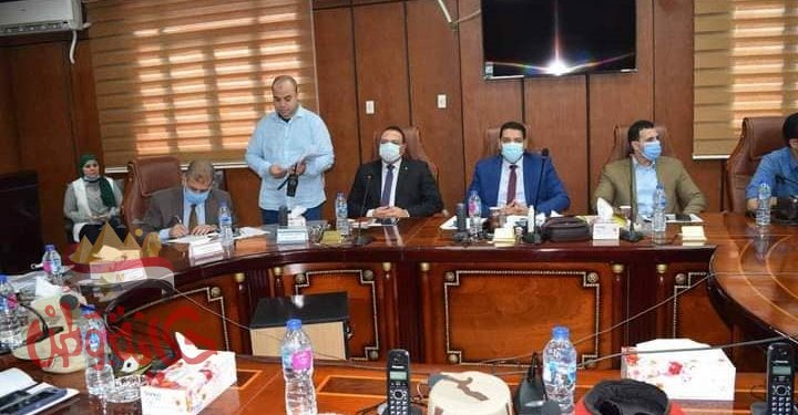 القاضي : استمرار اعمال فرز الاصوات بعد اغلاق جميع لجان الاقتراع دون رصد اى تجاوزات بالمنيا