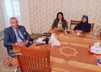 المرأة المنياوية تتصدر المشهد في مقار الإنتخابات بالمنيا