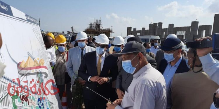 وزير التعليم العالي يتابع سير العمل في جامعة المنصورة الأهلية الجديدة