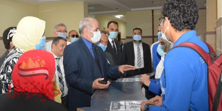 رئيس جامعة الفيوم يشهد حفل استقبال الطلاب الجدد بكلية الحاسبات والمعلومات