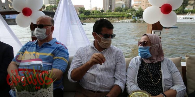 الرياضة والتضامن ومحافظ القاهرة تشهد مهرجان قادرون باختلاف في النيل