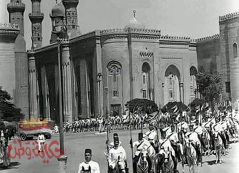 مشهد من الاحتفالات بذكرى المولد النبوي الشريف و عرض للبوليس المصري  بميدان القلعة عام 1951