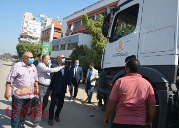 محافظ القليوبية يتسلم سيارة قلاب 50 طن تبرعا من بنك فيصل الاسلامي بمبلغ 3 مليون و150 الف جنيه