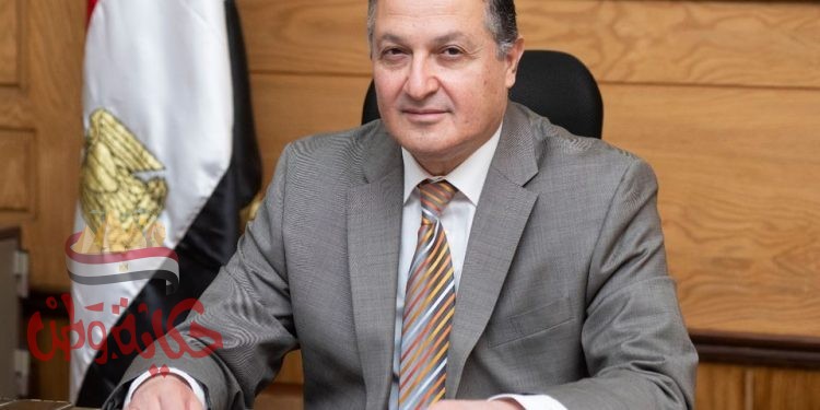 رئيس جامعة بنها يهنئ كلية الطب البيطرى بتجديد الإعتماد الأكاديمى