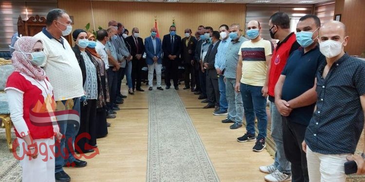محافظ الشرقية يكرم وكيل وزارة الصحة ومشرفي المبادرة الرئاسية